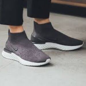 Nike Rise React Flyknit Training Shoes Grey Women's Size 7.5